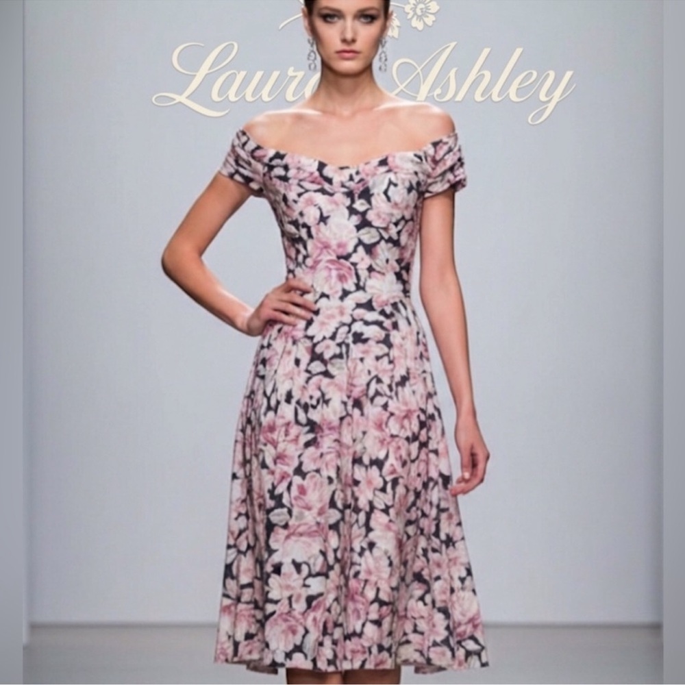 Authentic Laura Ashley designer vintage off shoulder signature floral dress sz 8